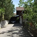 Vendégház Haus Klara *